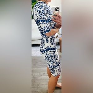 Elegant vacation dress, elastic.